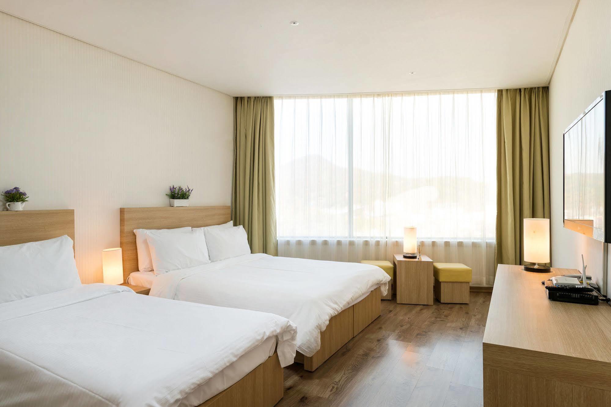 Elena Business Hotel Yeosu Zewnętrze zdjęcie