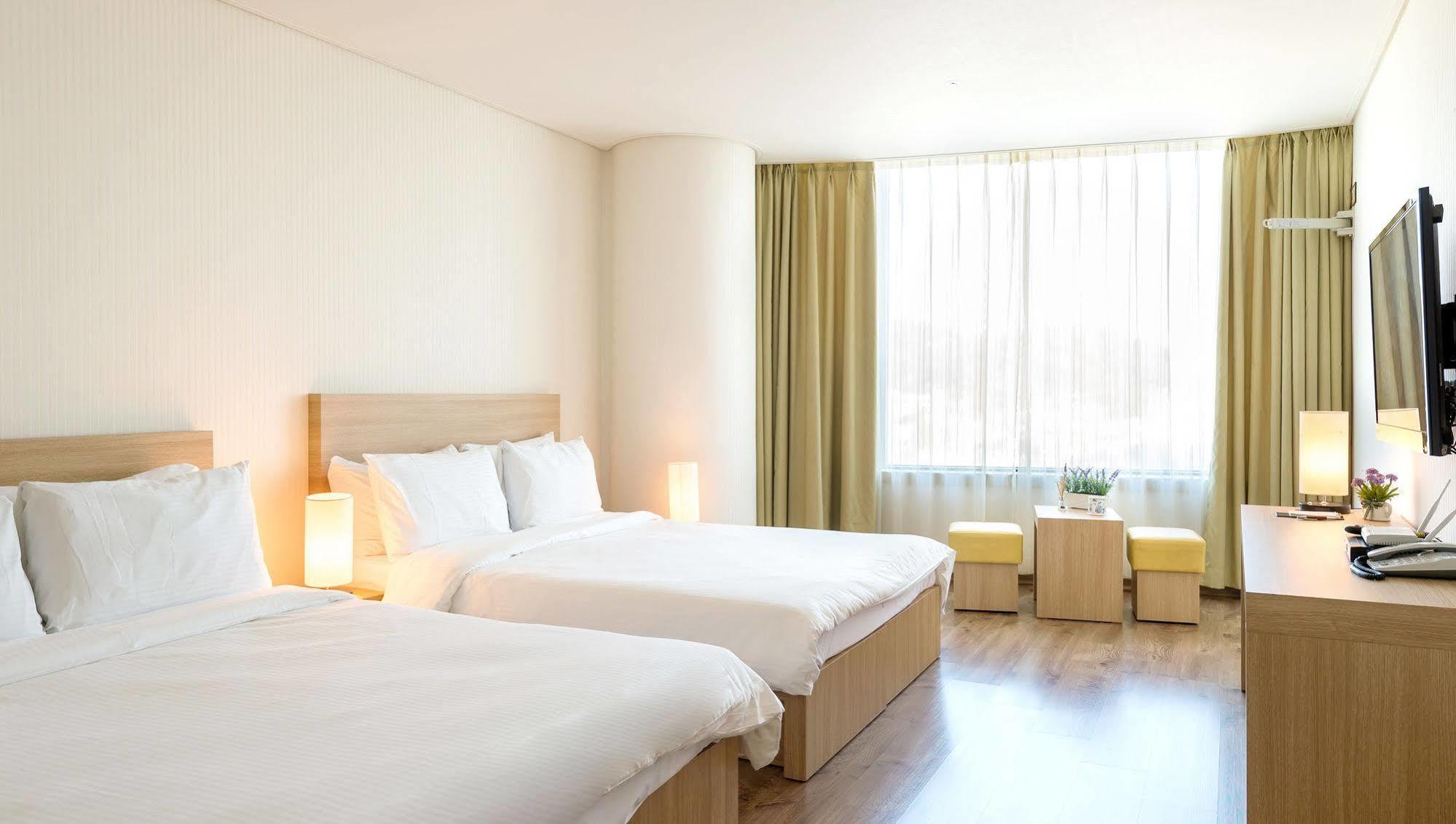 Elena Business Hotel Yeosu Zewnętrze zdjęcie